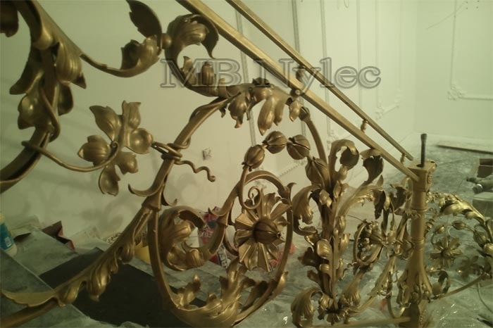 ekskluzywna najwyższej jakości kuta balustrada schodowa MB Nylec