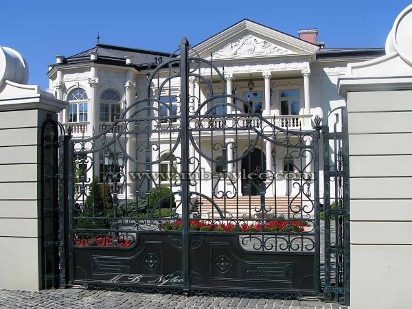 brama dworsko pałacowa brama dworsko pałacowa