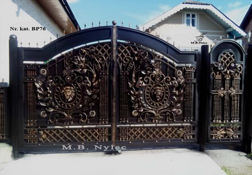 brama stalowa z lwami