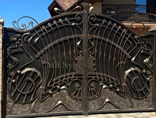 Unikatowa brama metalowa na posesję Unikatowa brama metalowa na posesję