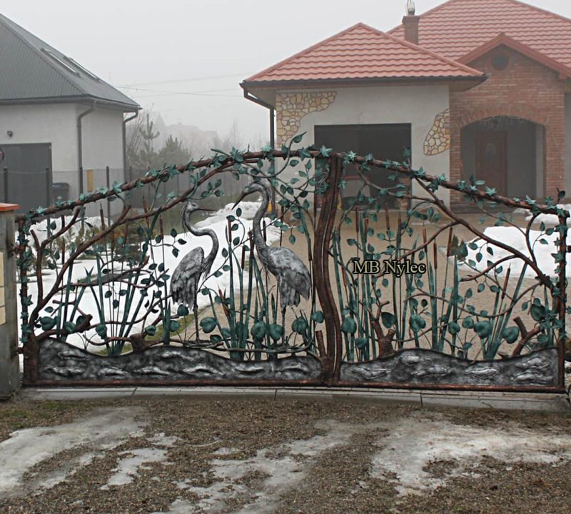 lekka brama z czaplami
