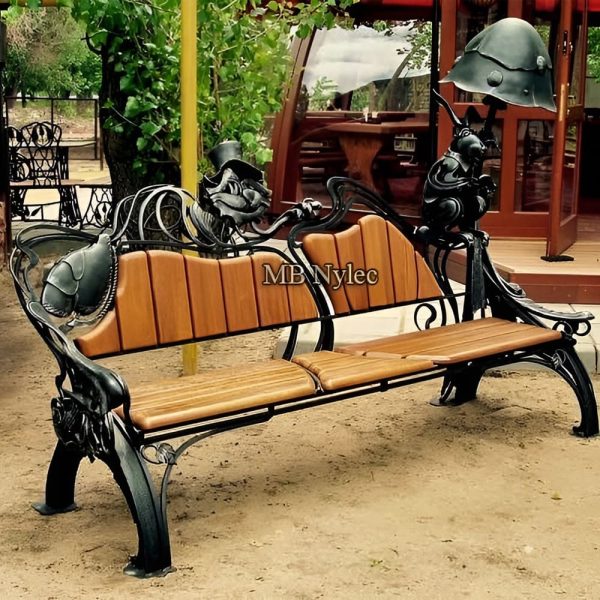 Ławka w kształcie rzeźby metalowej Ławka w kształcie rzeźby metalowej