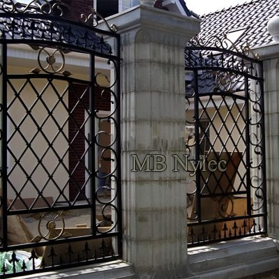 kute metalowe przęsła