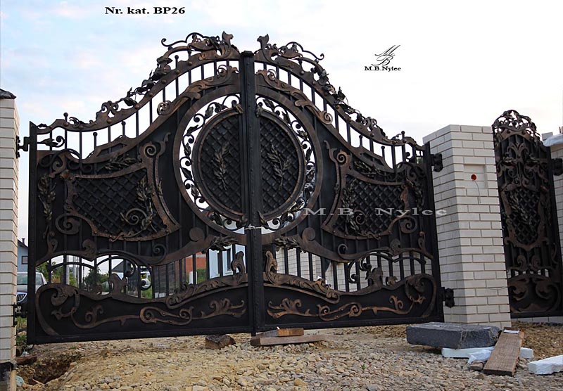 Brama-do-rezydencji-kuta-pelna-bp26.jpg Brama do rezydencji kuta pełna bp26