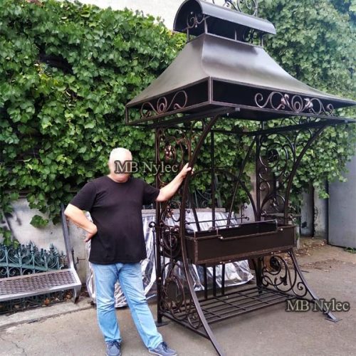 Duzy-kuty-grill-ag8.jpg Duży, kowalski grill ogrodowy z zadaszeniem ag8