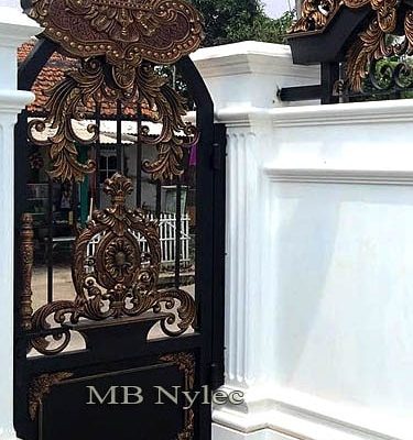 Ekskluzywna-bramka-kuta-w-stylu-orientalnym-bp129f.jpg Ekskluzywna furtka w stylu orientalnym bp129f