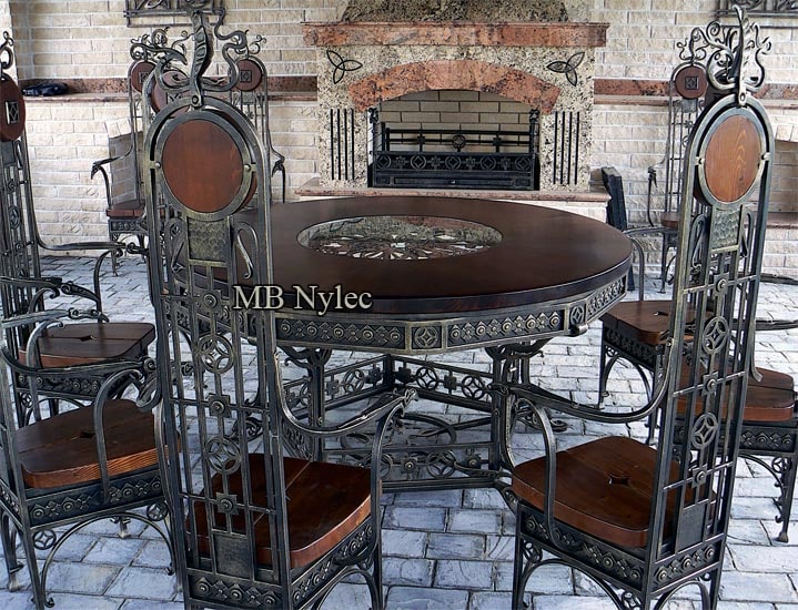 Ekskluzywne-meble-palacowe.jpg Komplet kutych mebli do zamku / pałacu mk29