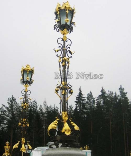 Lampa ogrodowa z akantami ogd120