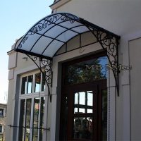 Lekki daszek kuty z odprowadzeniem wody łańcuszkami ad6
