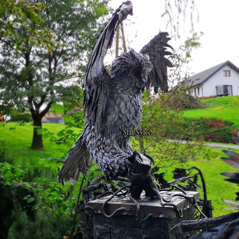 Metalowa figura sowy