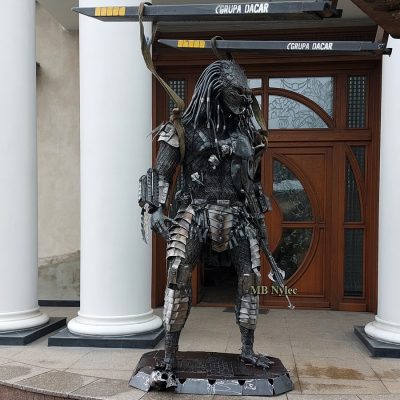 Predator-Drapieznik-ze-stali.jpg Predator Drapieżnik ze stali