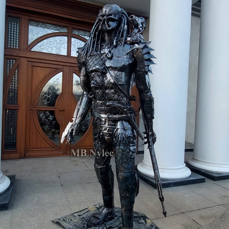 Predator-figura-z-metalu.jpg Predator figura z metalu