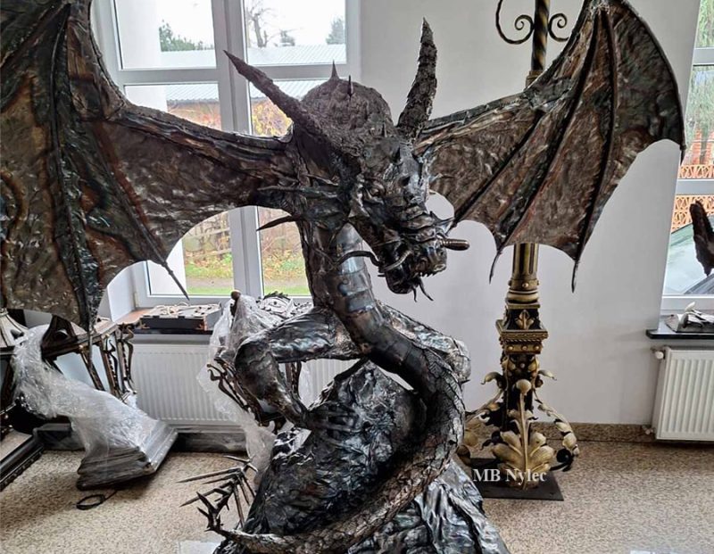Duży smok ze stali, wys. ok. 200 cm z111