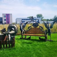 Teart-ekologiczny-warszawa.jpg Masywna ławka-rzeźba do parku i galerii mk82c