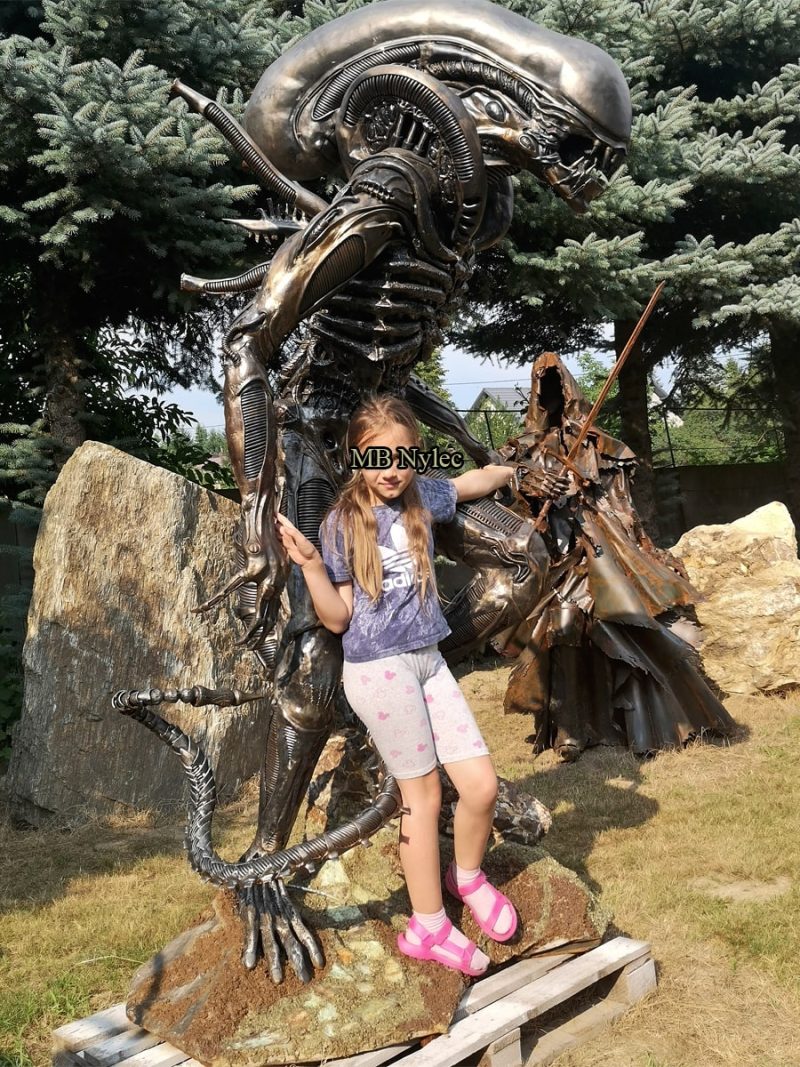 alien-figura-ze-stali.jpg Alien figura ze stali