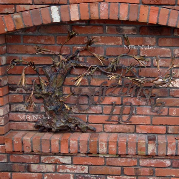 bonsai-z-metalu-plaskorzezby-ze-stali-metaloplastyka-numer-domu.jpg Bonsai ze stali z numerem domu z62