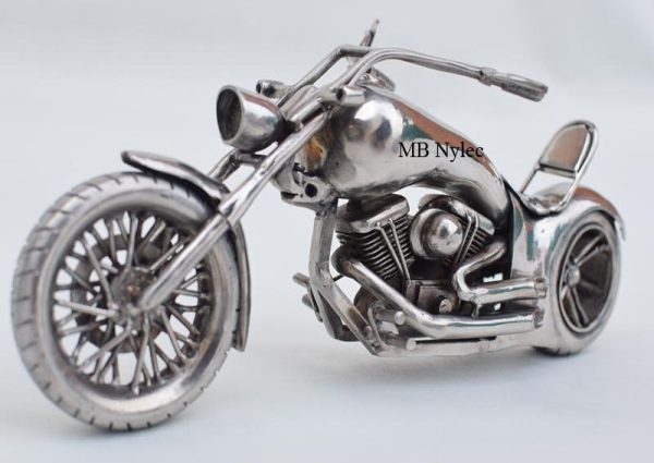 chopper-ze-stali-nierdzewnej.jpg Chopper – figura motocykla ze stali nierdzewnej zinox11