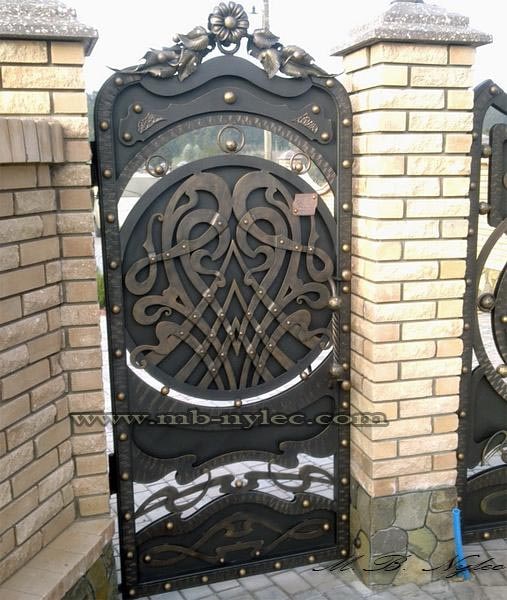 ekskluzywna-bramka-kuta-bp25f.jpg Ekskluzywna pełna furtka kuta bp25f