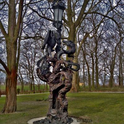 ekskluzywna-latarnia-kowalstwo-artystyczne.jpg Gigantyczna 7-metrowa latarnia – smok walczący z feniksem ogd122
