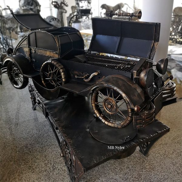 grill-samochod.jpg Ruchomy grill kuty w kształcie klasycznego samochodu ag14