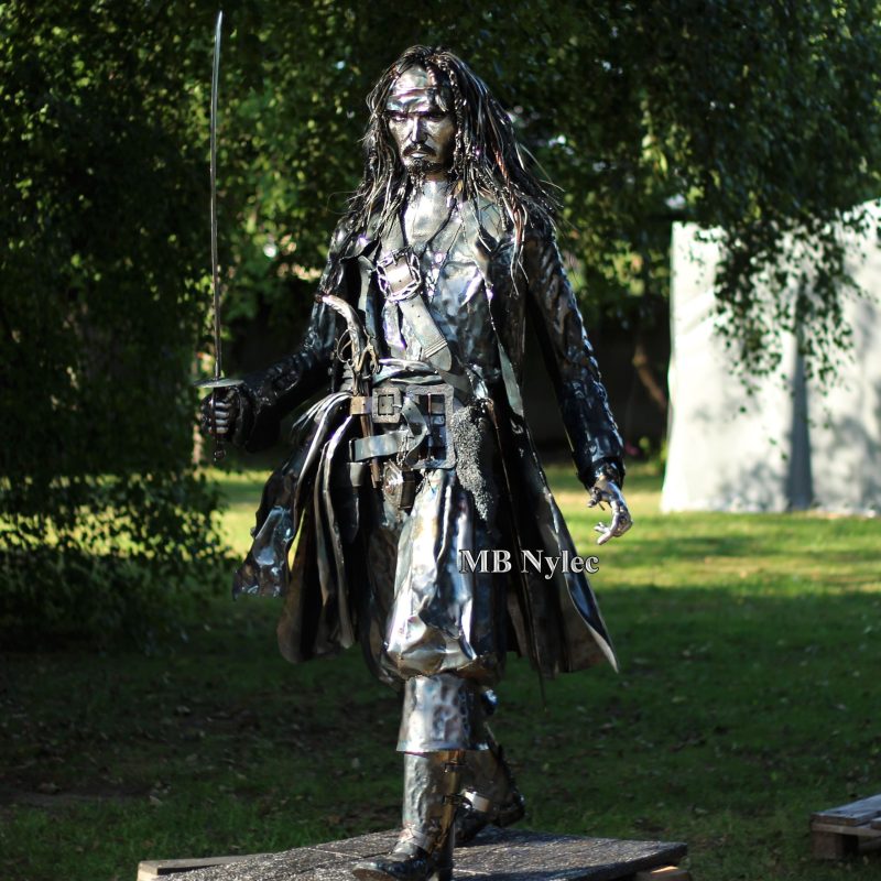 jack-sparrow-kowalstwo-artystyczne-figury.jpg Jack sparrow figury