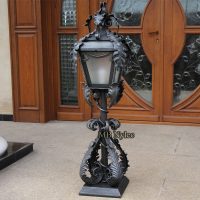 lampy-ekskluzywne-producent.jpg Elegancka lampa w typie dworskim, wysokość 120 cm ogd13