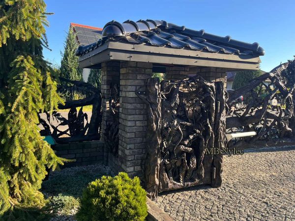 ozdoba-furtka-smietnikowa.jpg Metalowa designerska furtka do śmietnika bm65