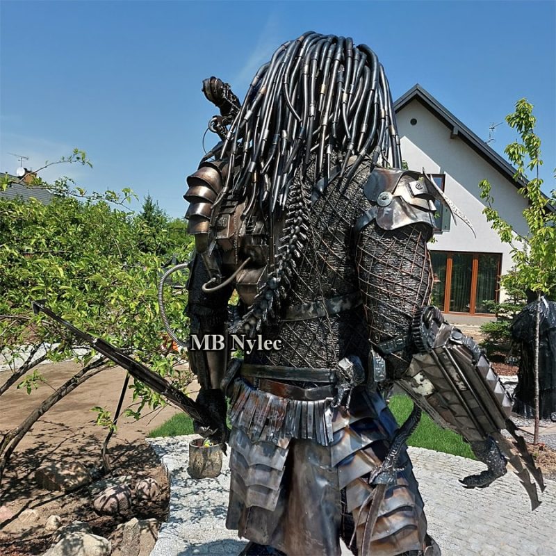 rzezba-predatora.jpg Rzeźba predatora