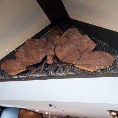 rzezby-z-metalu-wystawa-figur-stalowych-cma-ze-stali-plaskorzezba.jpg Ćma – płaskorzeźba ze stali z60