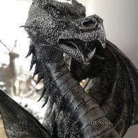 smoki-metaloplastyka.jpg Smok na skalistym postumencie, wys. ok. 170 cm z43
