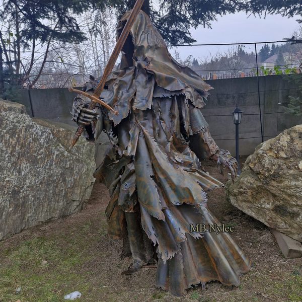 upior-pierscienia-rzezba.jpg Nazgul – Upiór Pierścienia, rzeźba metalowa z126